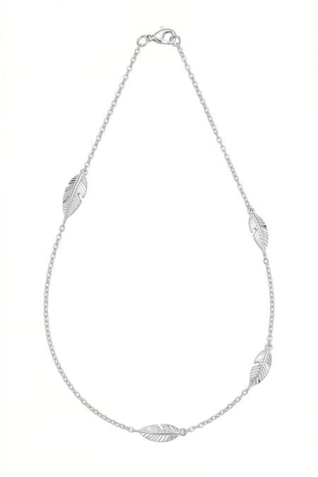 Silberne Halskette mit Blättern