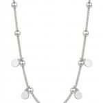 Silberne Halskette mit kleinen Ringen