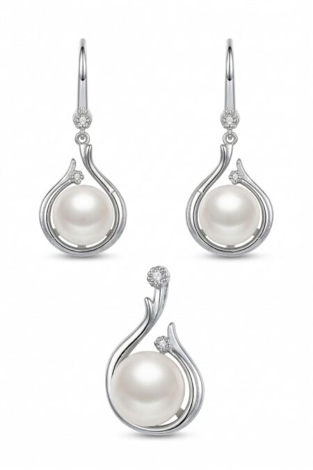 Silbernes Set mit Perlen