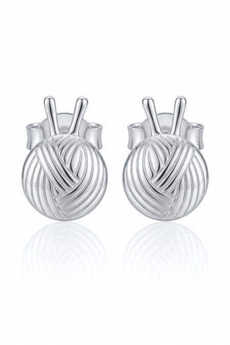 Silberne Ohrringe Garnknäuel