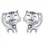 Srebrne kolczyki kotki