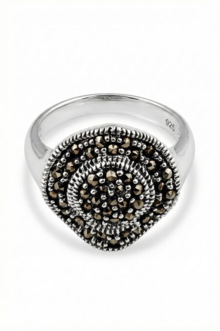 Srebrny pierścionek z markazytami