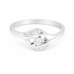 Srebrny pierścionek z cyrkoniami