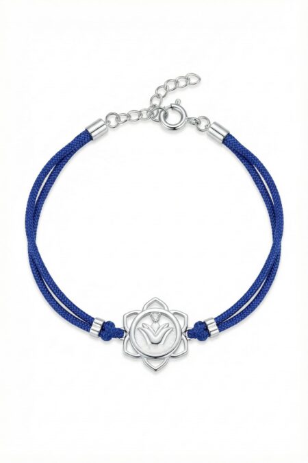 Srebrna bransoletka na sznurku