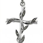 Srebrna zawieszka krzyż z markazytami