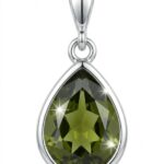 Srebrna zawieszka z cyrkonią