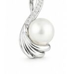 Srebrna zawieszka z cyrkoniami i perełką