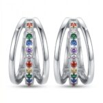 Silberne Creolen, kleine Ringe mit Zirkonia