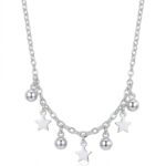 Silberne Halskette mit Sternchen