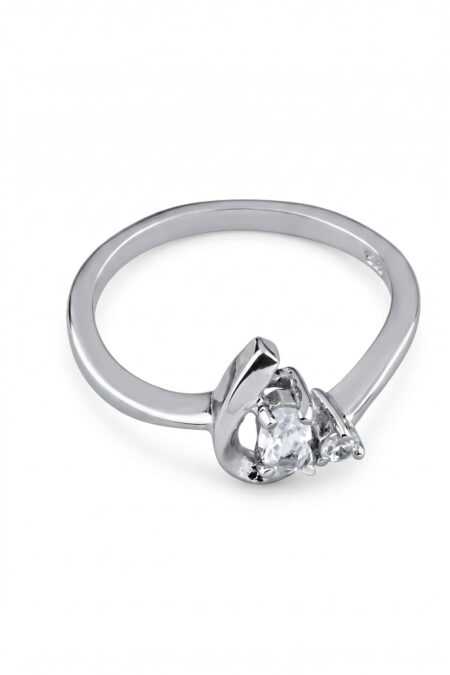 Silberner Ring mit Zirkonia