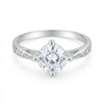 Srebrny pierścionek z cyrkoniami