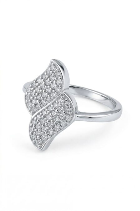 Srebrny pierścionek z cyrkoniami