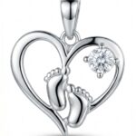 Silberner Anhänger Füßchen im Herz